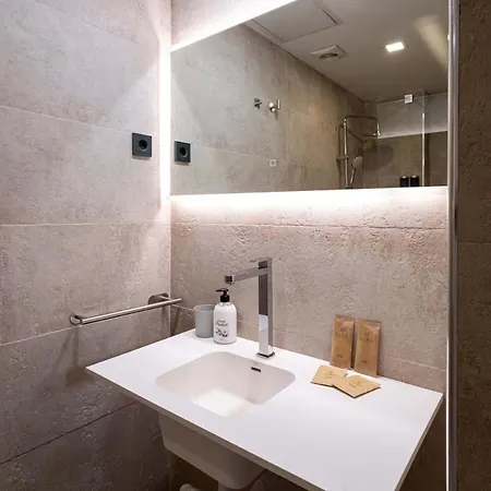 The Collection - Amazing 3 Bedroom With Indoor Pool Apartmán Barcelona