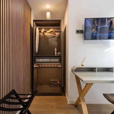 The Collection - Amazing 3 Bedroom With Indoor Pool Apartmán *