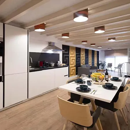 Apartmán The Collection - Amazing 3 Bedroom With Indoor Pool