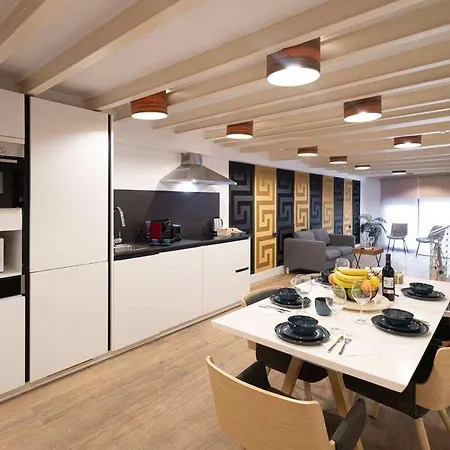 Apartmán The Collection - Amazing 3 Bedroom With Indoor Pool *