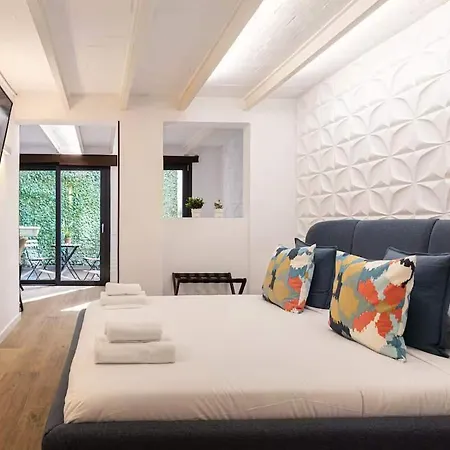 The Collection - Amazing 3 Bedroom With Indoor Pool Apartmán