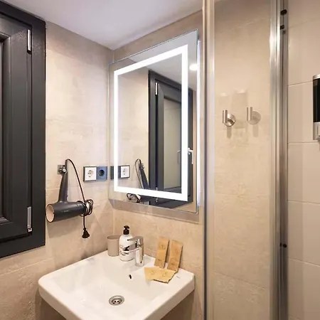 The Collection - Amazing 3 Bedroom With Indoor Pool Apartmán