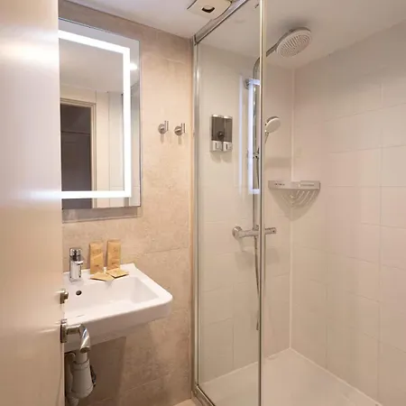 The Collection - Amazing 3 Bedroom With Indoor Pool Apartmán