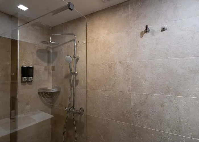 The Collection - Amazing 3 Bedroom With Indoor Pool * Барселона