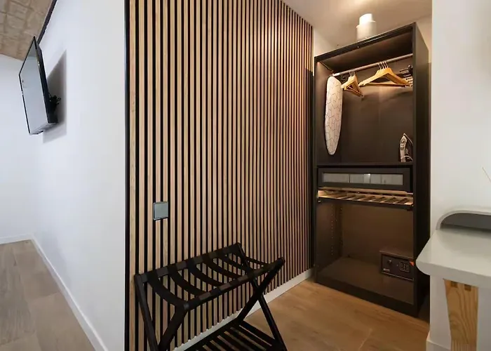 Апартаменты The Collection - Amazing 3 Bedroom With Indoor Pool